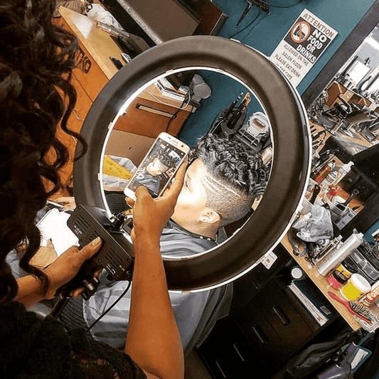 5 Tips on How to Use a Ring Light in Your Hair Salon